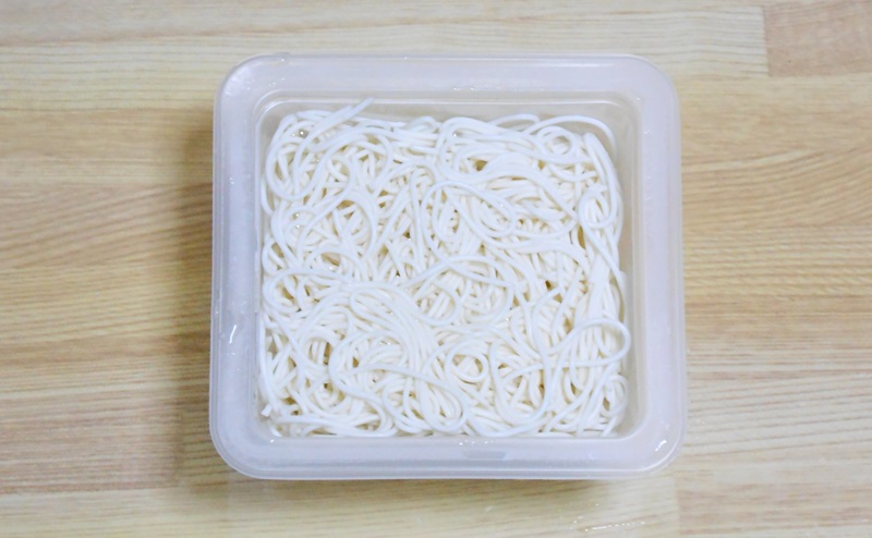 「とうふそうめん風」の水切り後